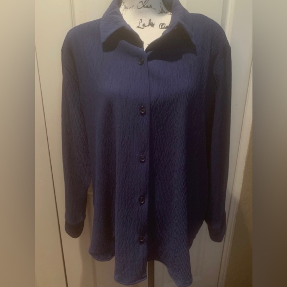 Susan Graver Navy Blue Crinkle Blouse